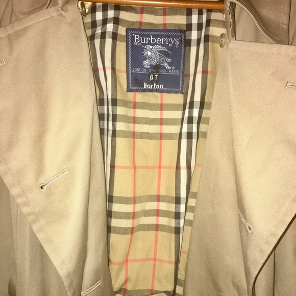 Burberry Vintage Authentic Trench Coat. Sz. Medium - Picture 2 of 8